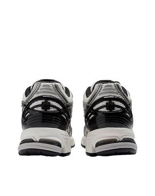 M1906RER Sneakers - Silver Metallic/Black/Sea Salt
